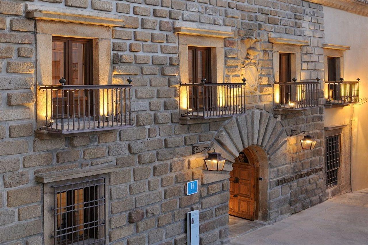 Palacio Carvajal Giron Hotel Plasencia Exterior photo